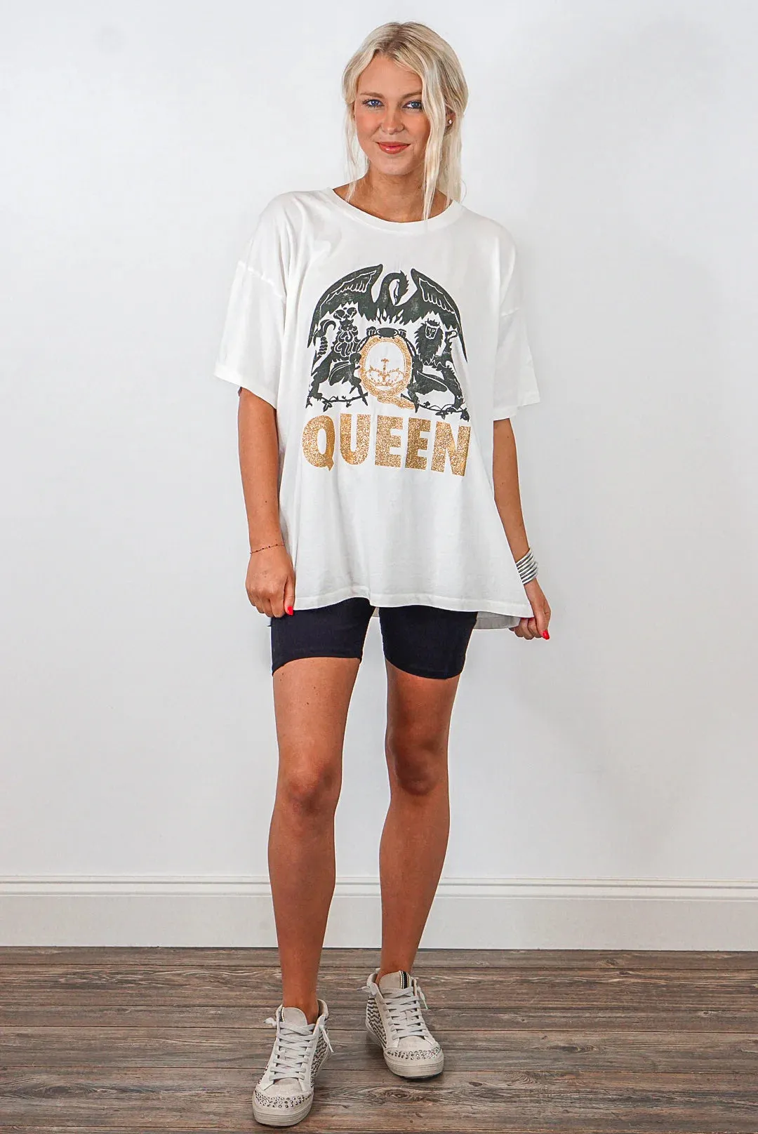 Daydreamer Queen Glitter Crest Tee