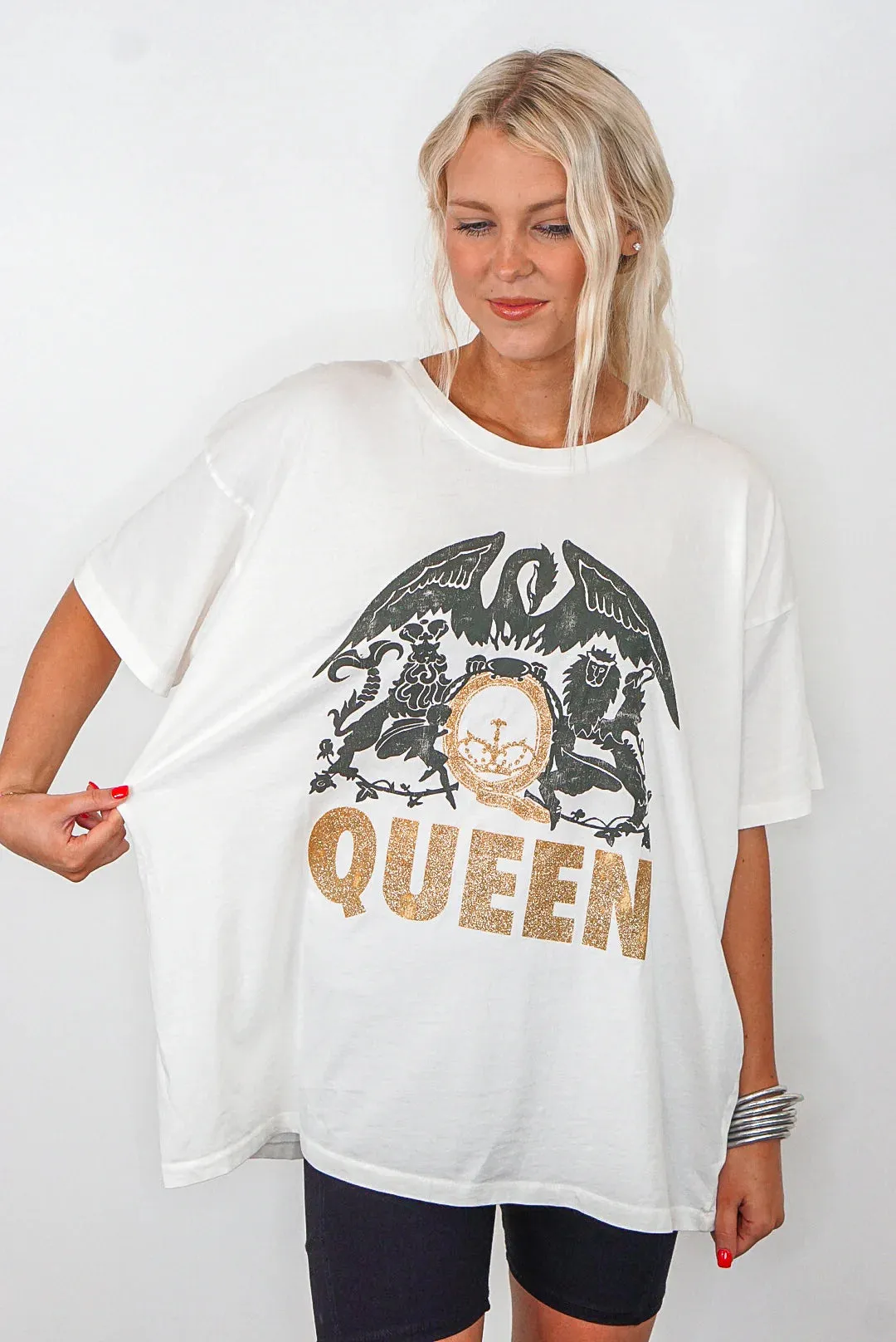 Daydreamer Queen Glitter Crest Tee