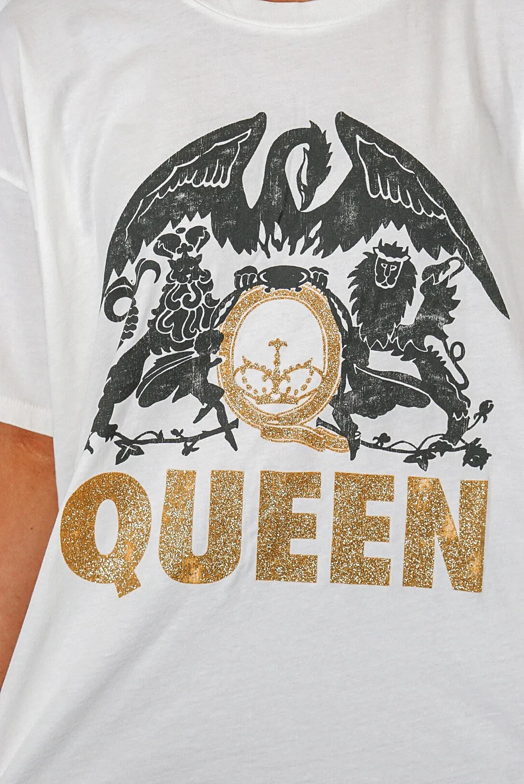 Daydreamer Queen Glitter Crest Tee