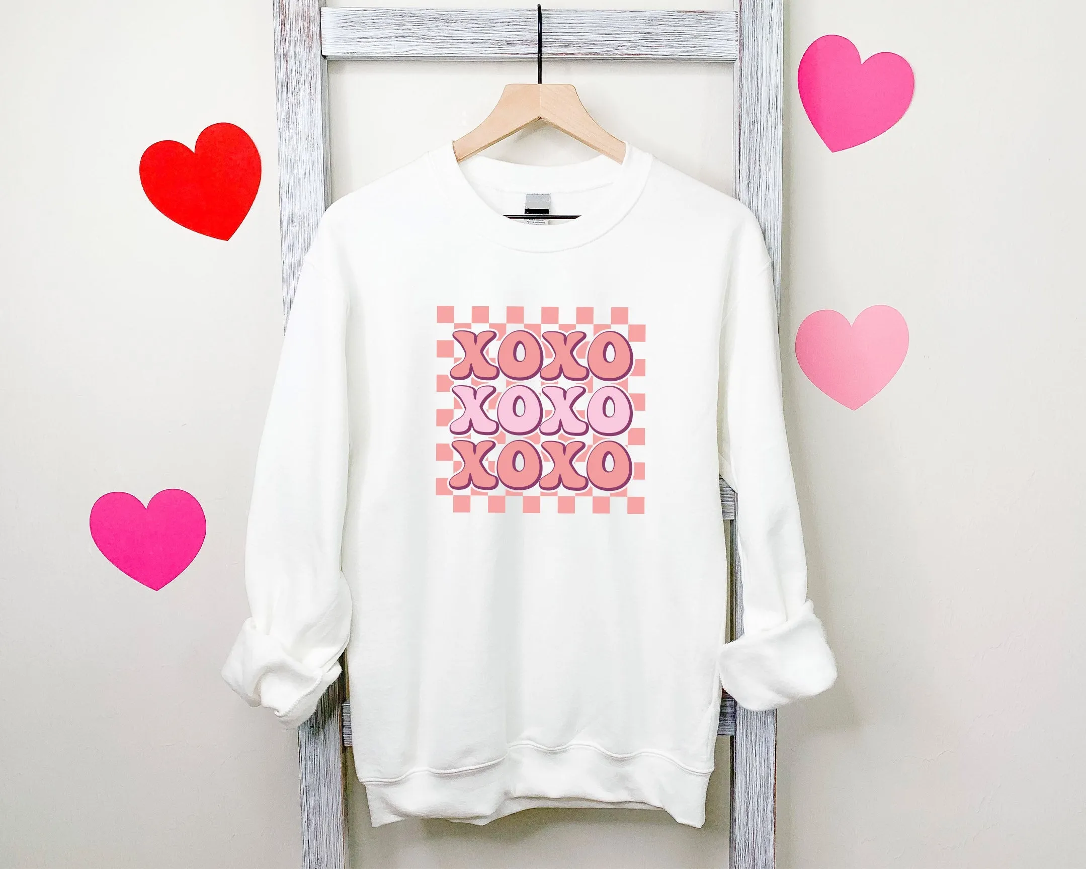 Hugs & Kisses Checkered Pattern Sweatshirt