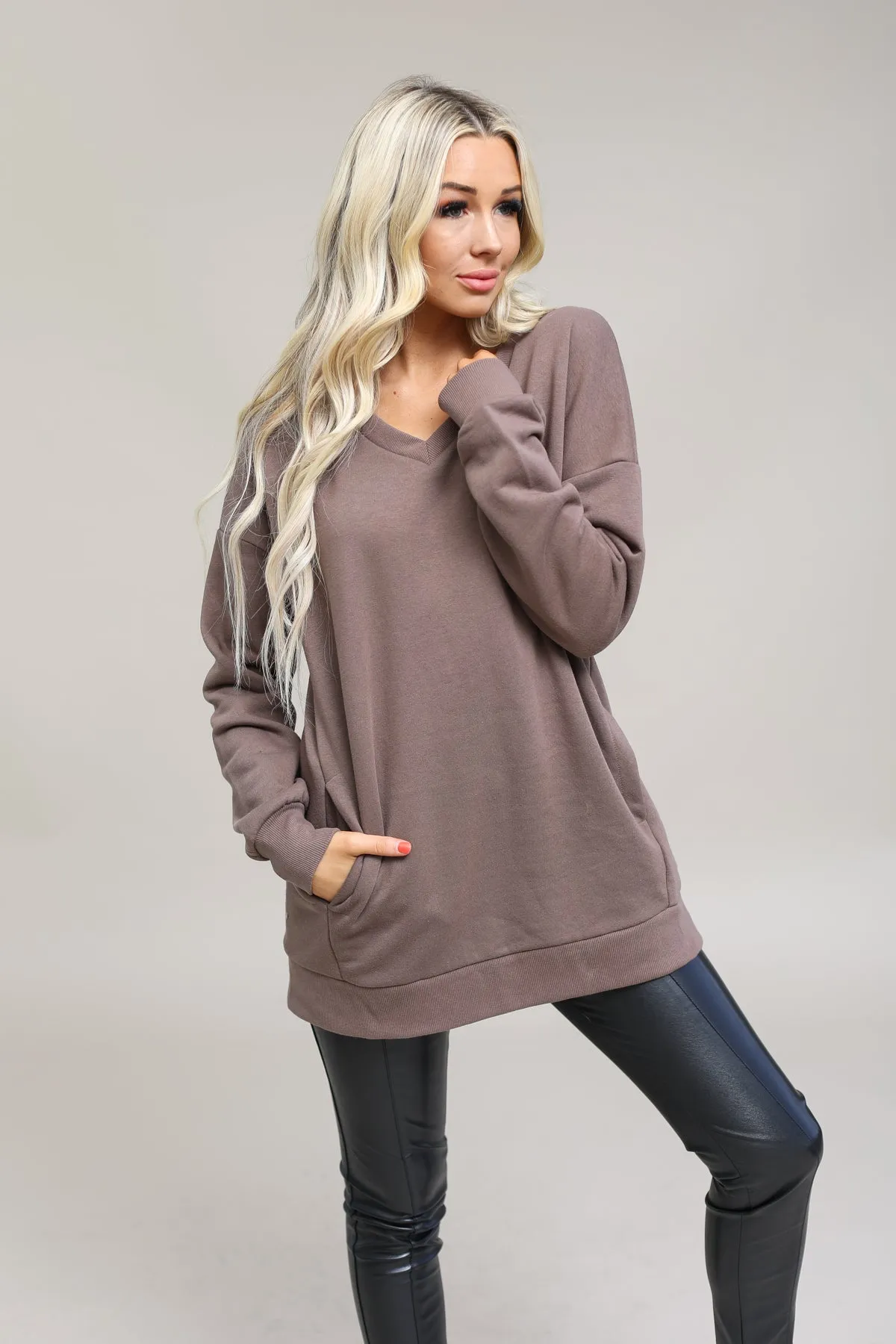 Long Sleeve V-Neck Sweatshirt With Pockets