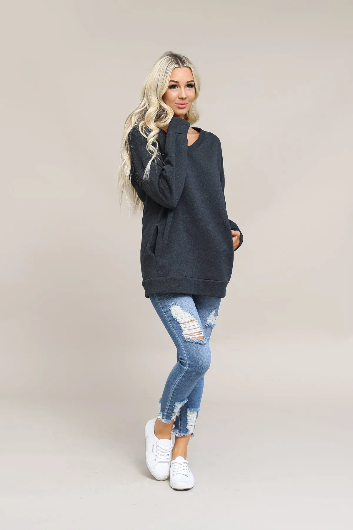 Long Sleeve V-Neck Sweatshirt With Pockets