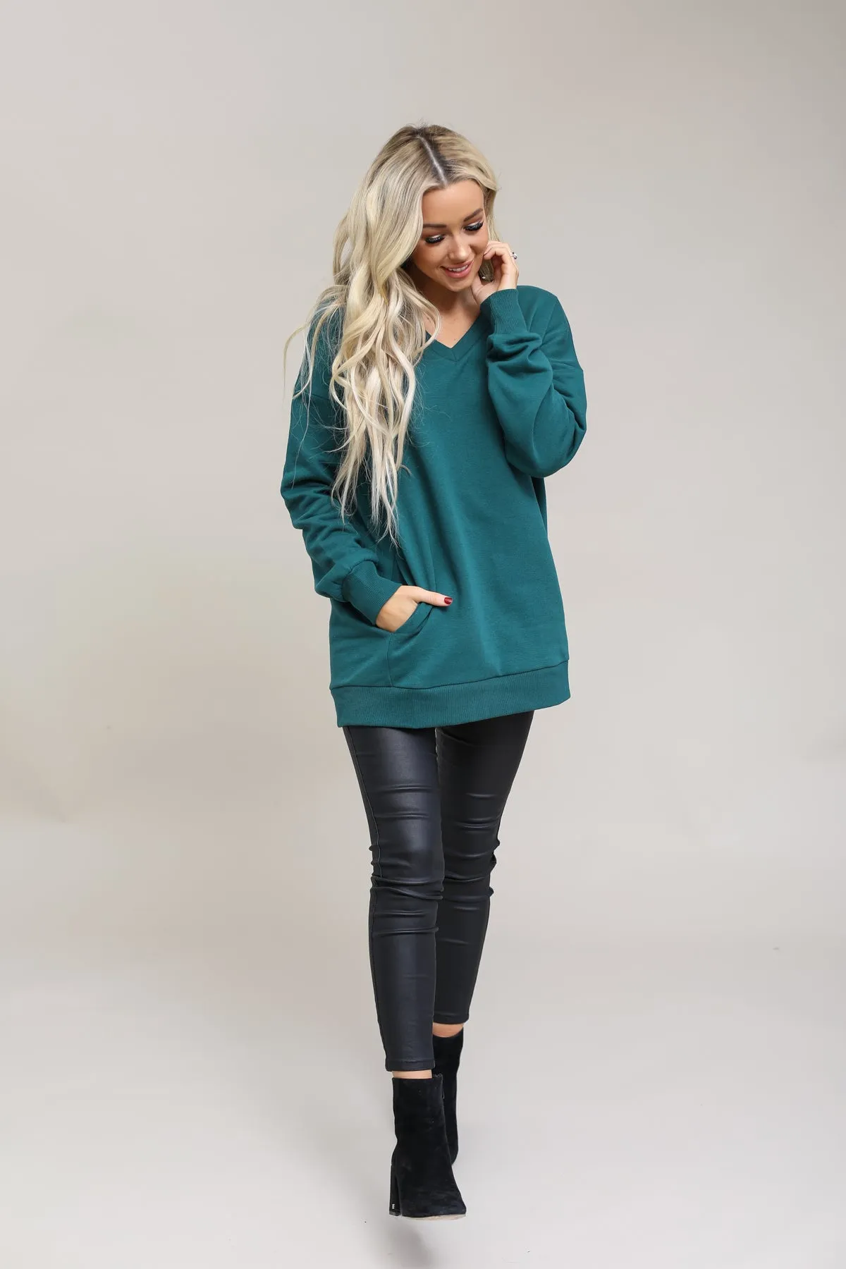 Long Sleeve V-Neck Sweatshirt With Pockets