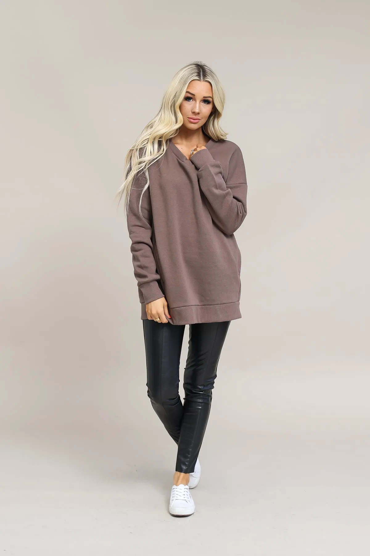 Long Sleeve V-Neck Sweatshirt With Pockets