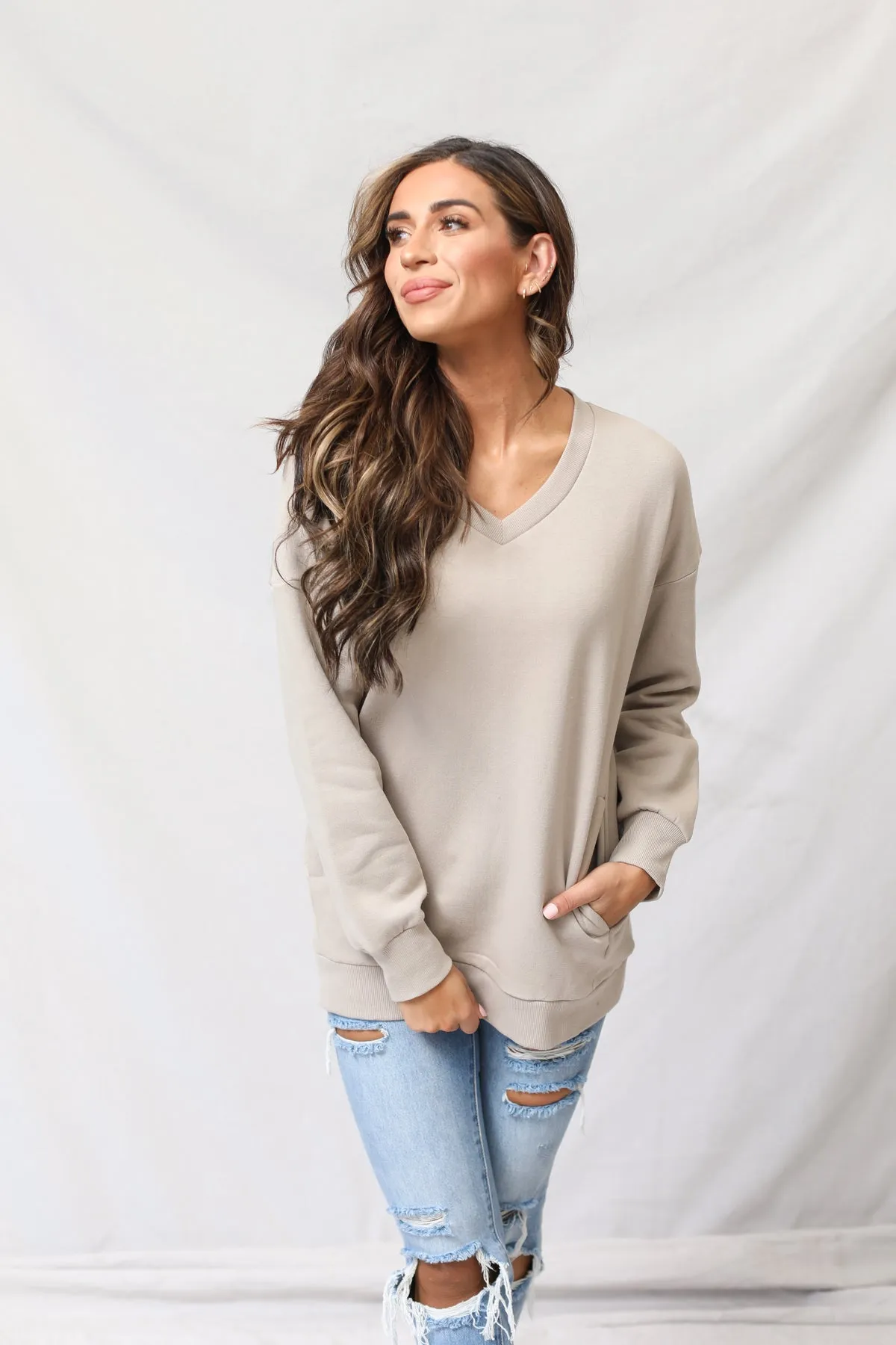 Long Sleeve V-Neck Sweatshirt With Pockets
