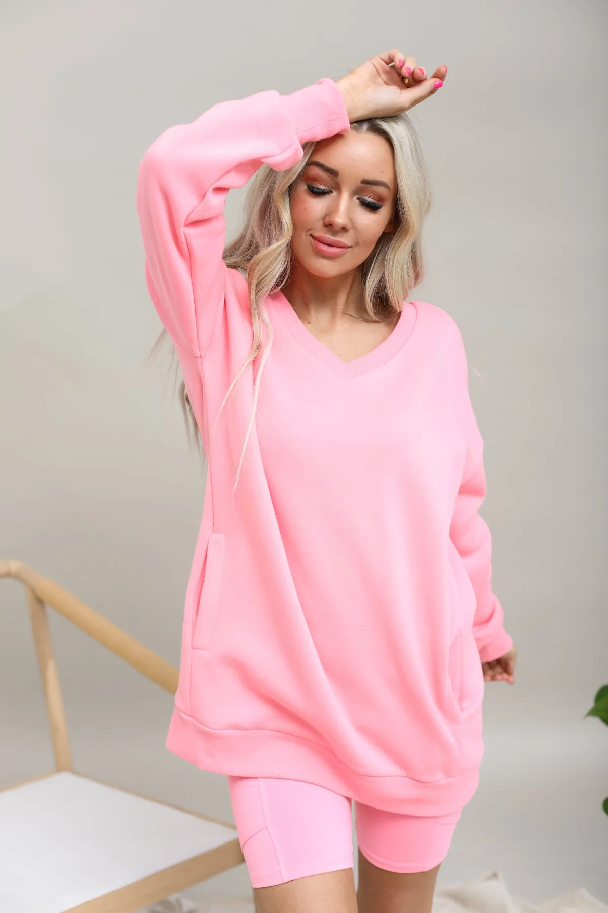 Long Sleeve V-Neck Sweatshirt With Pockets