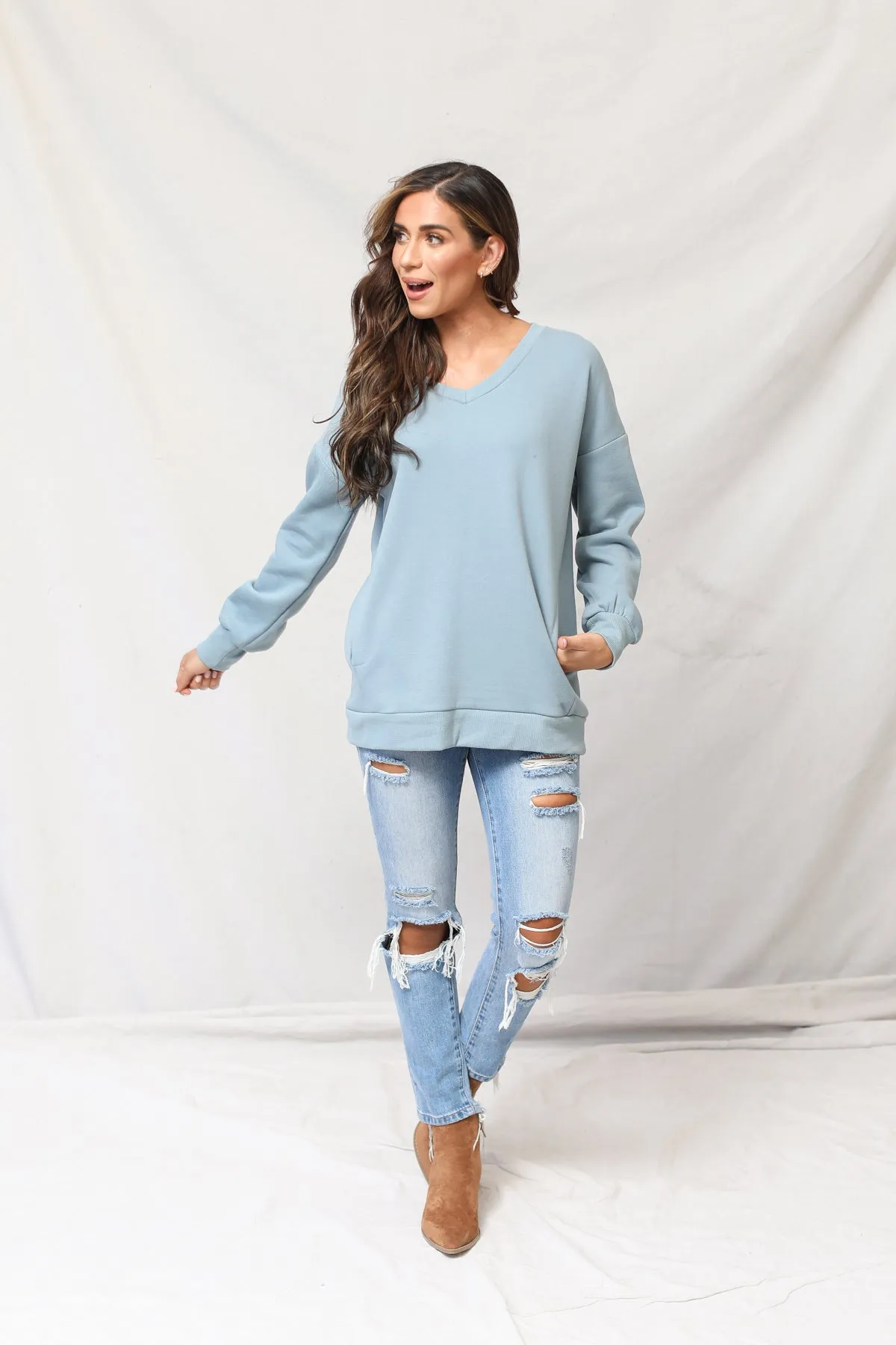 Long Sleeve V-Neck Sweatshirt With Pockets
